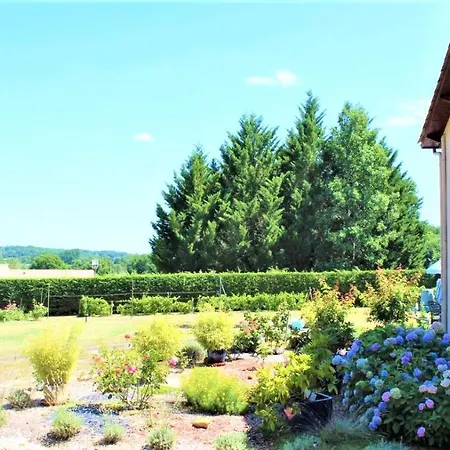 La Salamandre De Chazelles 16 Alojamento de Acomodação e Pequeno-almoço